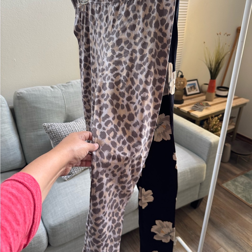 Old Navy Brown/Tan Leopard Print and Floral print Leggings 2 pair